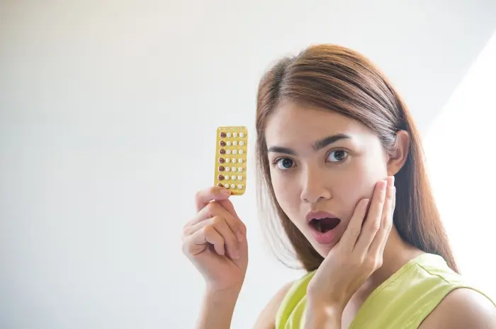 Pil KB Meredakan Jerawat